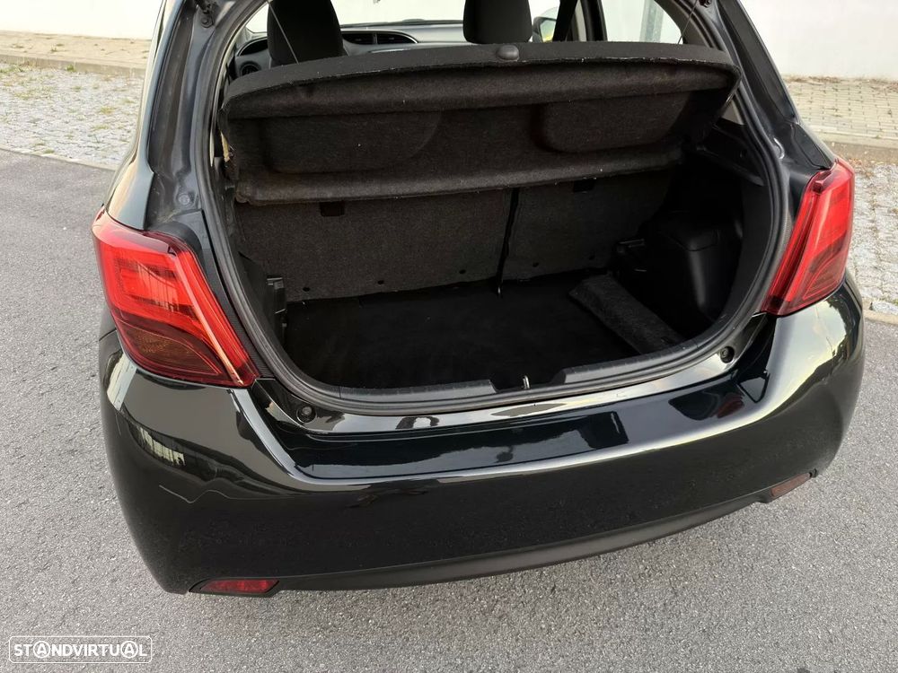 Toyota Yaris 1.4 D-4D Comfort+P.Style - 14