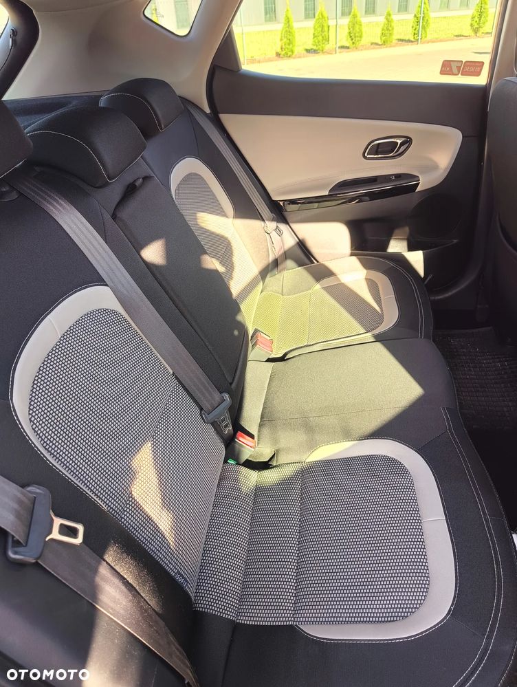 Kia Ceed 1.6 GDI L Business Line - 14