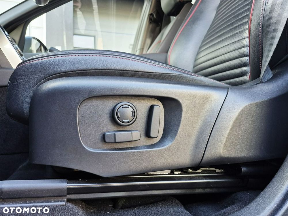 Land Rover Discovery Sport D200 Dynamic S - 23