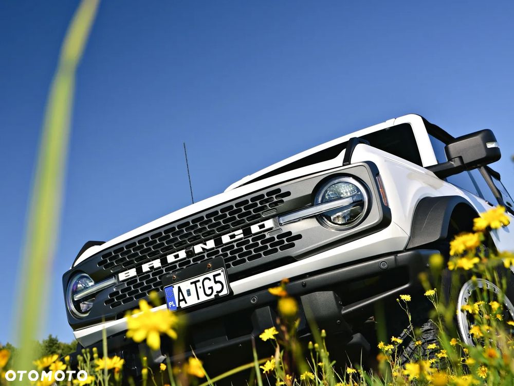 Ford Bronco - 3