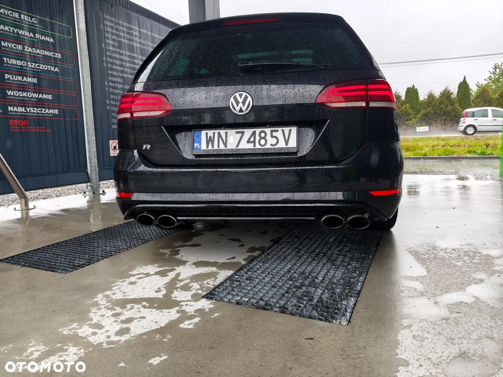 Volkswagen Golf - 6