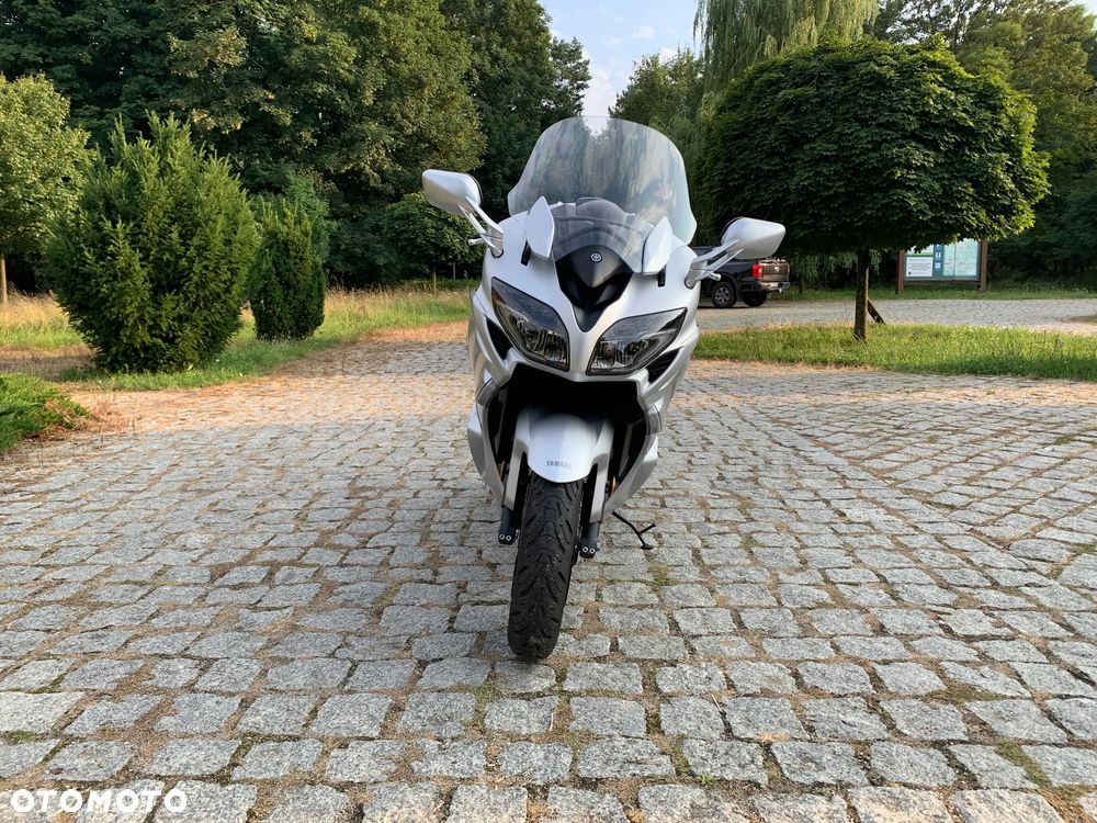 Yamaha FJR - 9