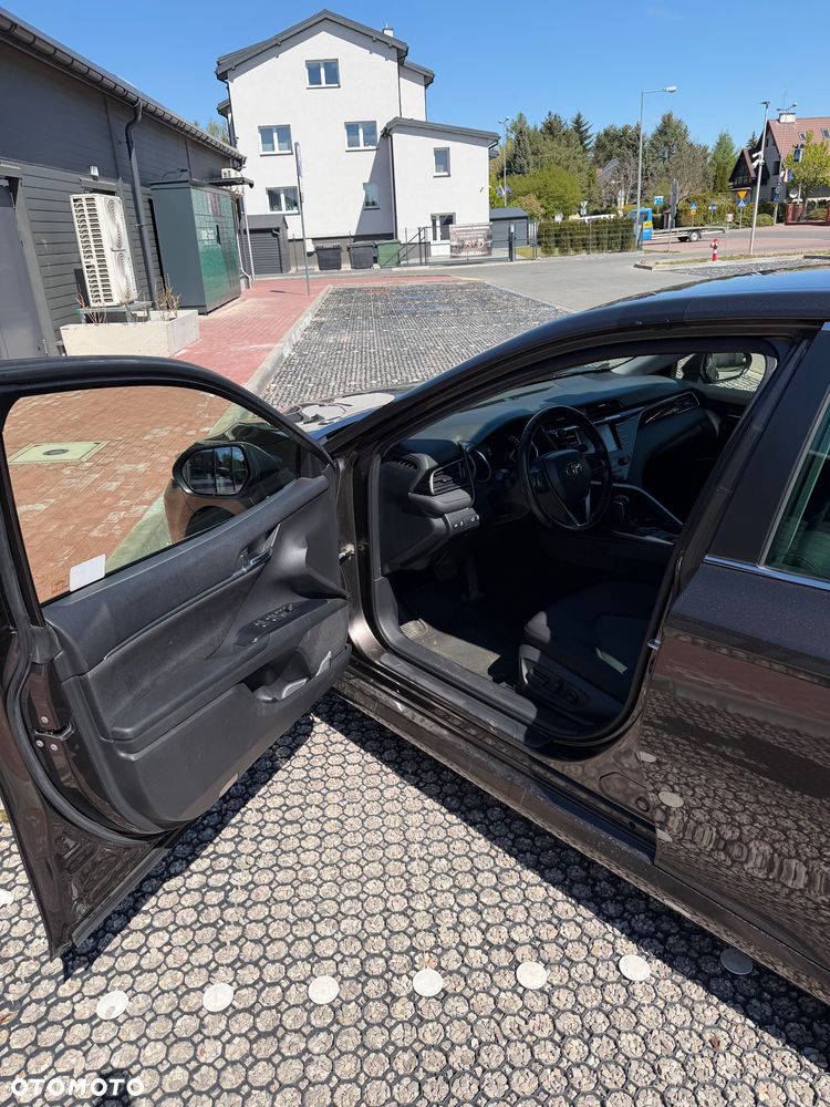 Toyota Camry 2.5 Hybrid Comfort CVT - 9