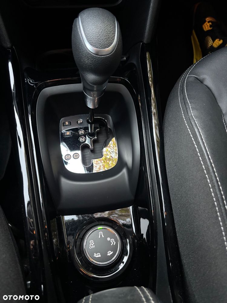 Peugeot 2008 PureTech 110 Stop&Start EAT6 Allure - 4