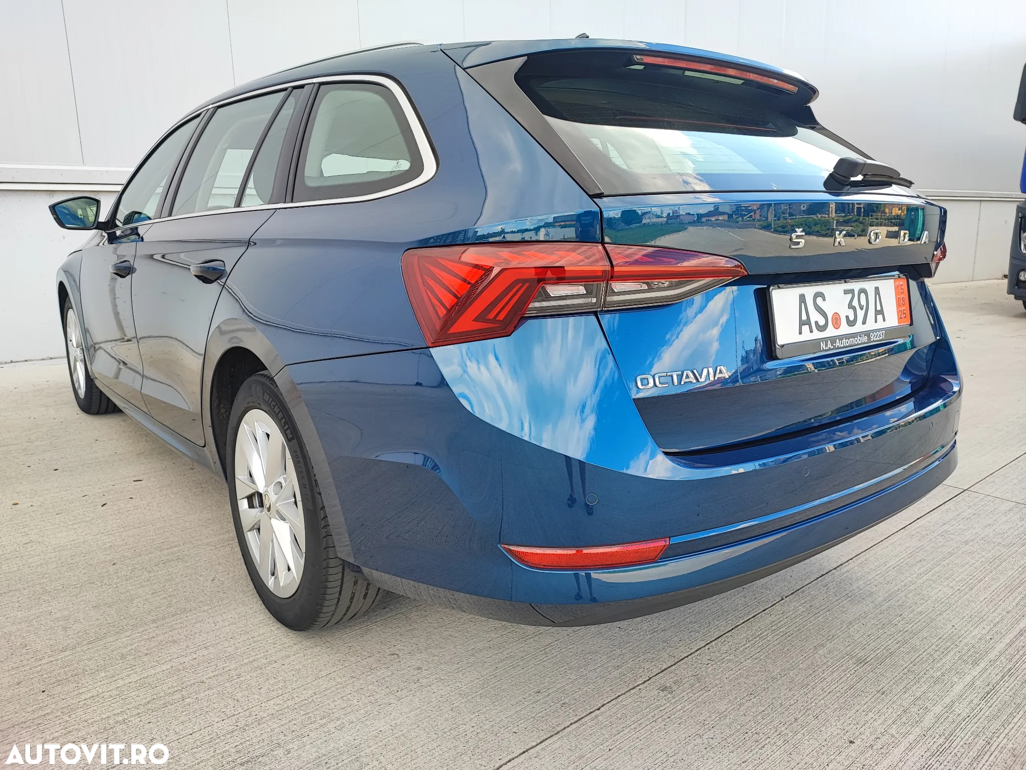Skoda Octavia 2.0 TDI DSG Clever - 11