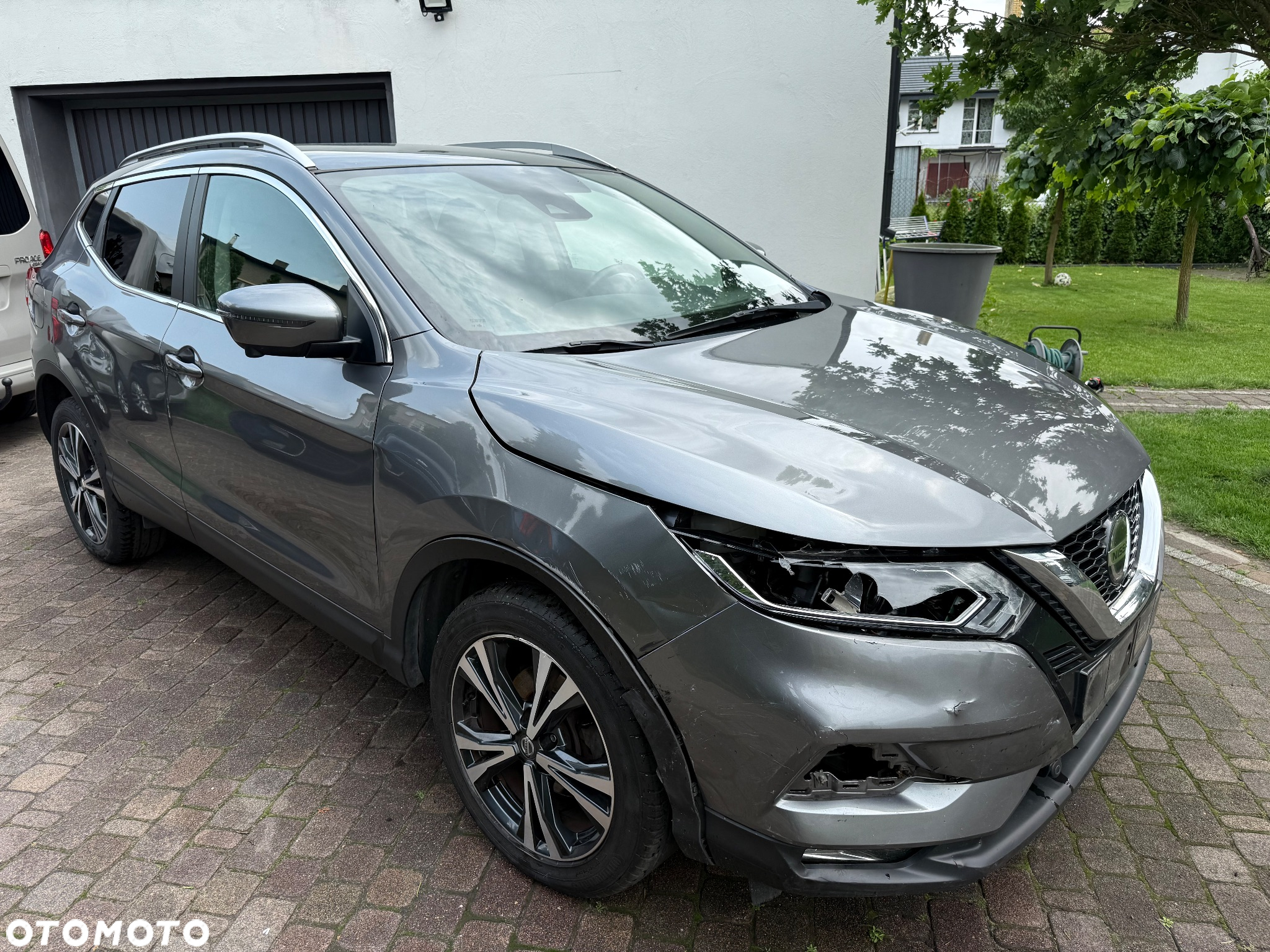 Nissan Qashqai - 8