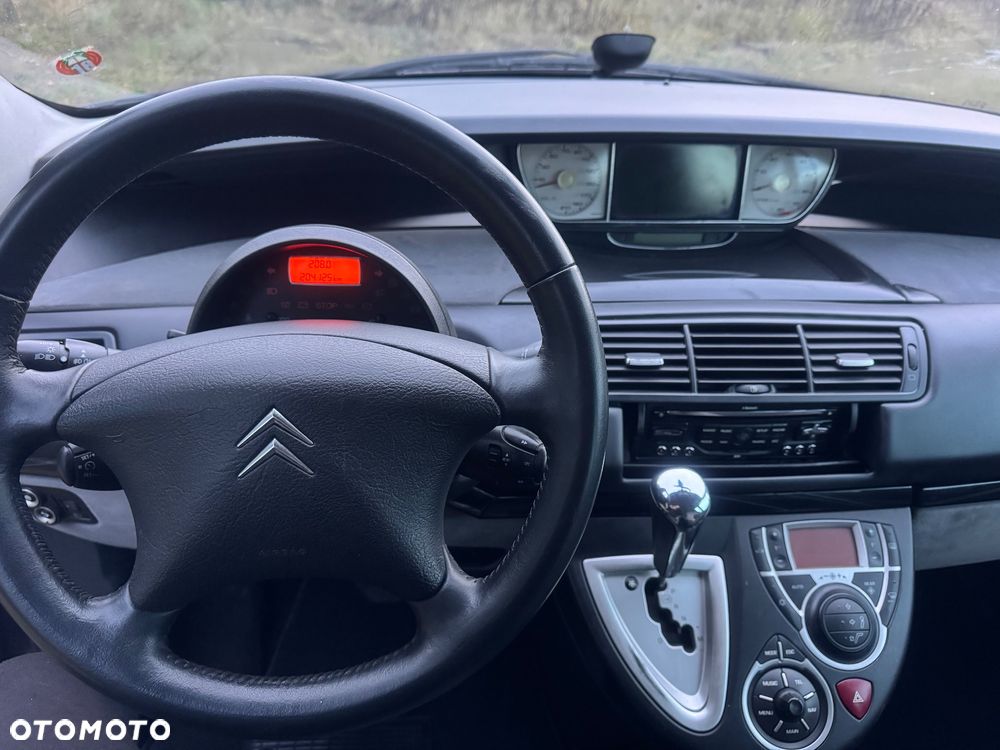 Citroën C8 2.0 16V Confort - 17