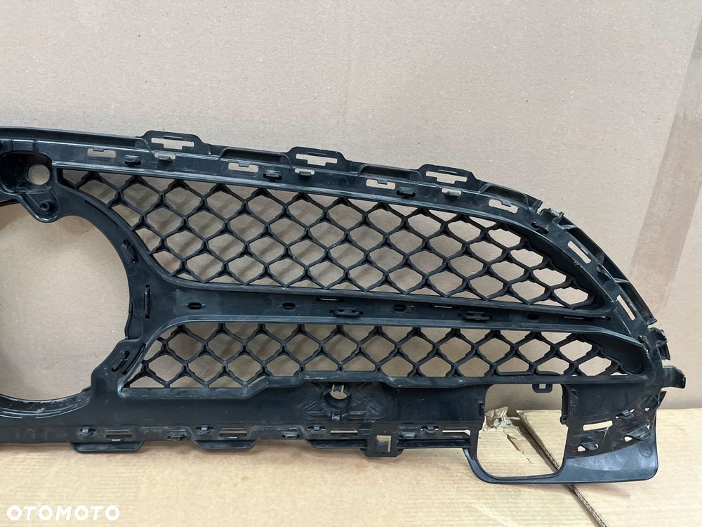 mercedes c class amg w206 2021- grill atrapa - 8