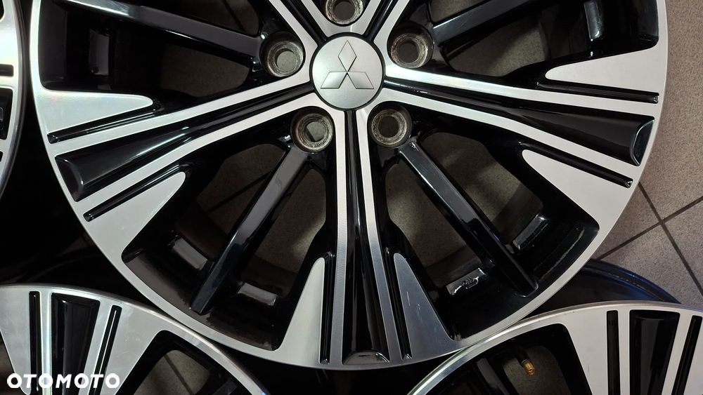 Felgi Aluminiowe 18 Mitsubishi Eclipse Cross 5x114.3 ET 38 - 9