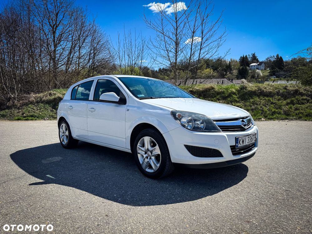 Opel Astra 1.6 Enjoy - 1