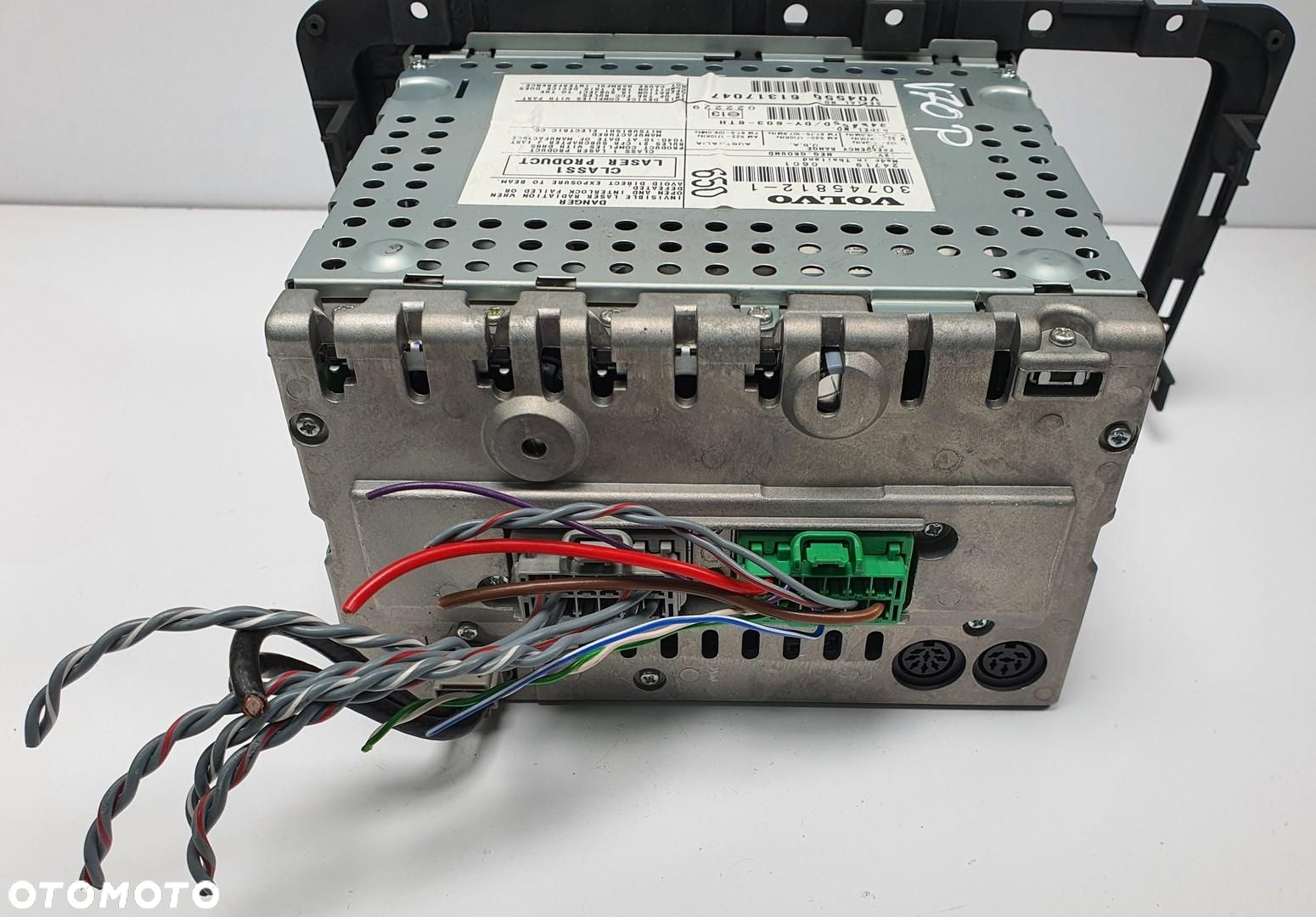 RADIO CD VOLVO V70 II 30745812 61317047 - 6