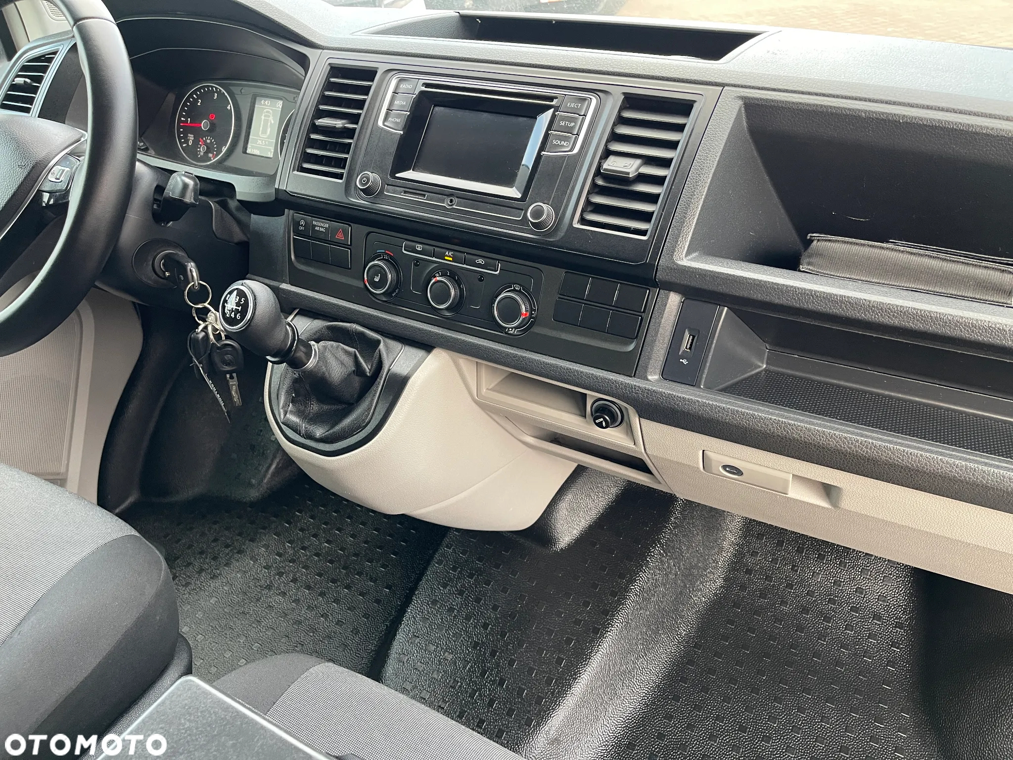 Volkswagen Transporter L2H1 Doka - 19