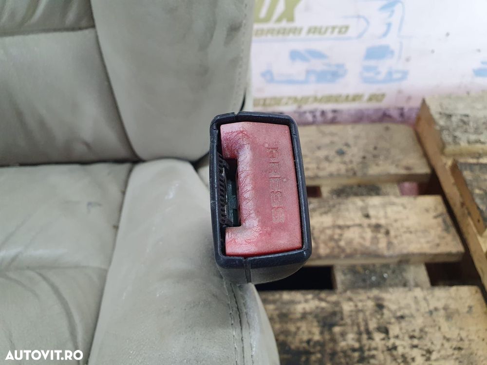 Scaun pasager dreapta fata 1k4881106kk 83115690300 Skoda Octavia 2 [2 - 10