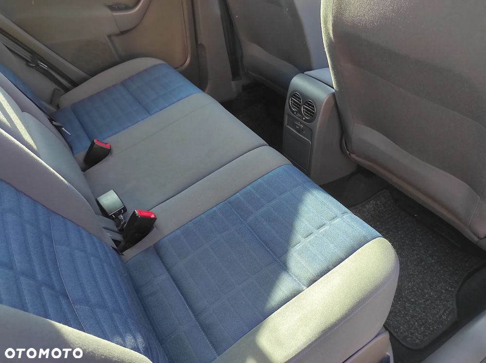 Volkswagen Golf Plus - 15