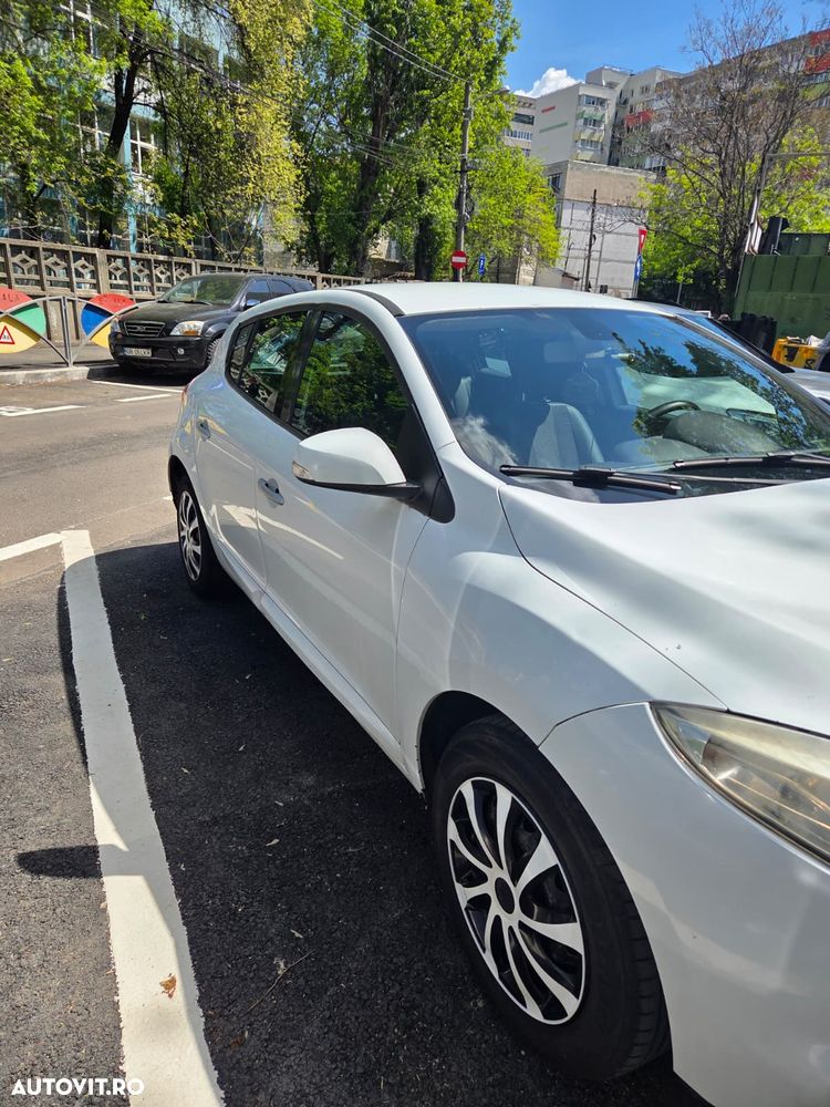Renault Megane 1.5 dCi Dynamique - 2