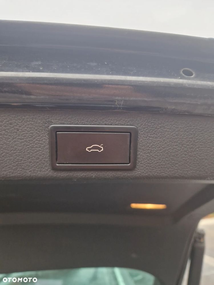 Skoda Superb 2.0 TDI L&K DSG - 19