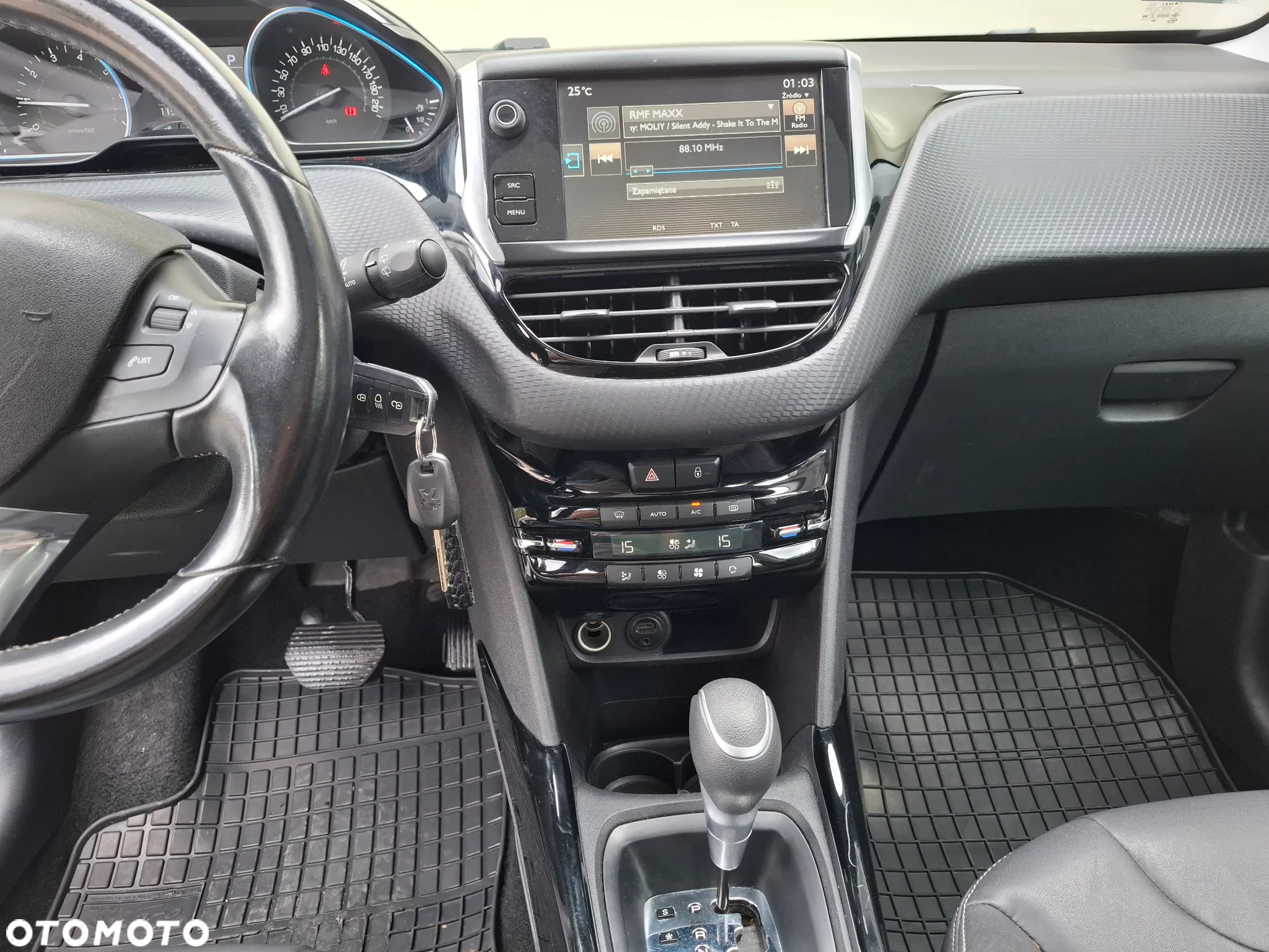 Peugeot 2008 1.2 Pure Tech Allure S&S EAT6 - 20