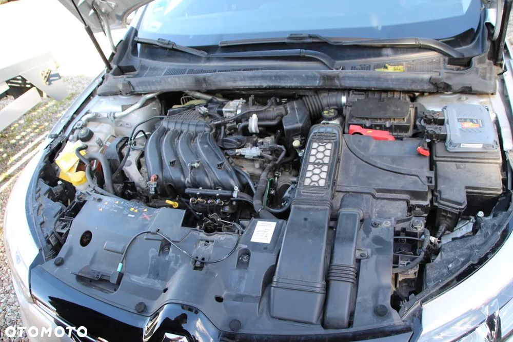 Renault Megane 1.6 SCe Limited - 27