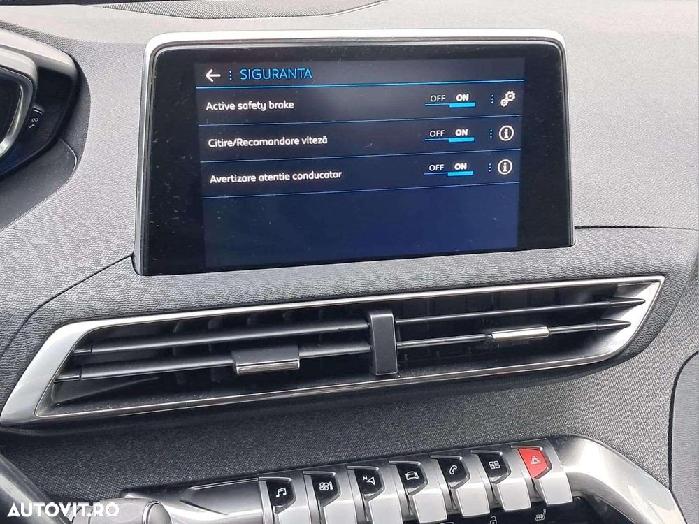 Peugeot 3008 1.5 BlueHDI 130 EAT8 Allure Pack - 16