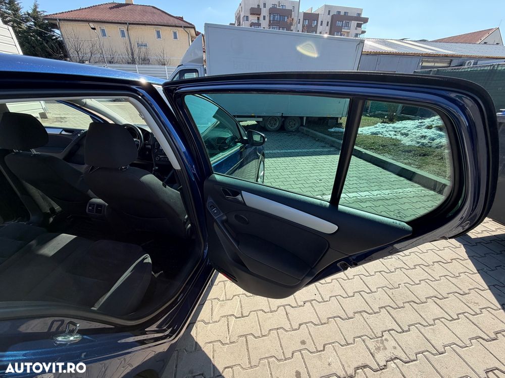 Volkswagen Golf 2.0 TDI Comfortline - 14