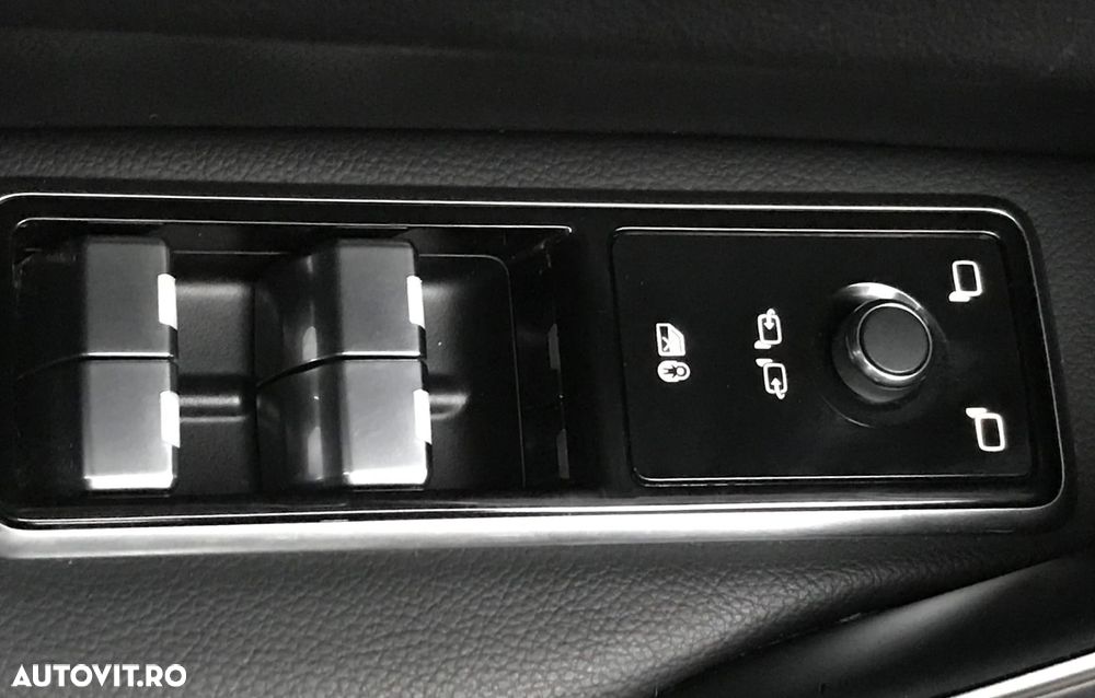 Jaguar F-Pace P400e AWD HSE - 23