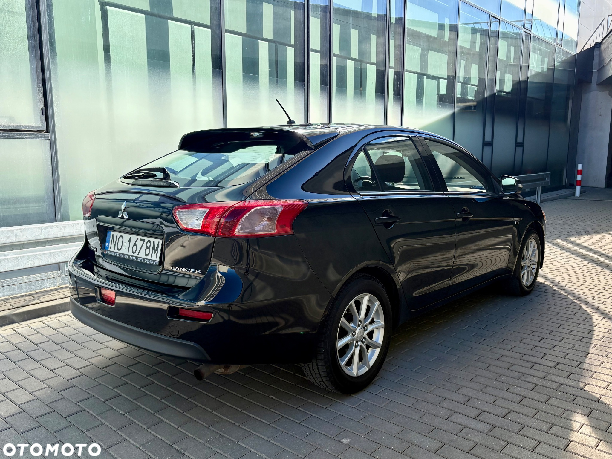 Mitsubishi Lancer 1.6 Inform - 4