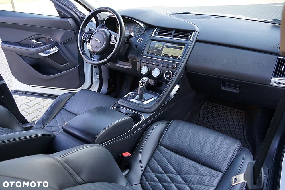 Jaguar E-Pace 2.0 i4D AWD - 34