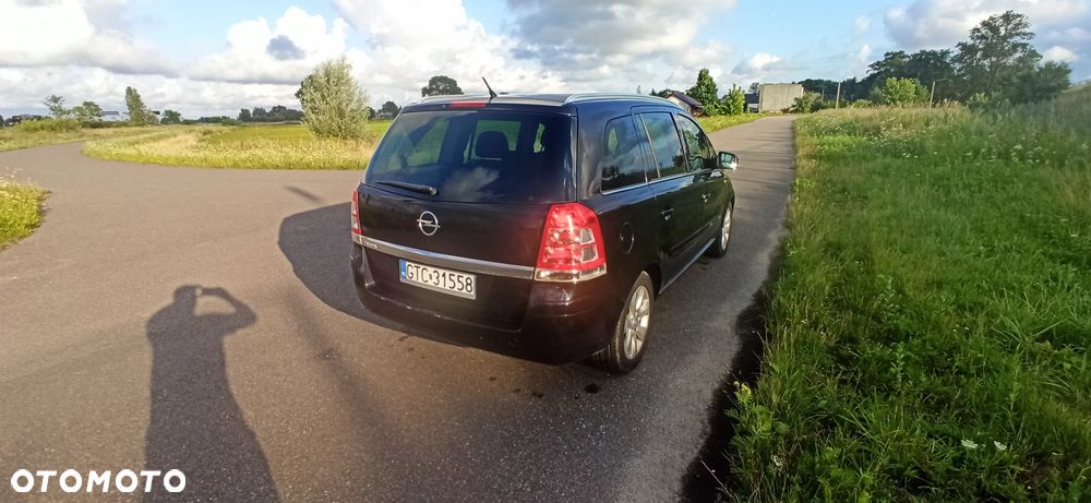 Opel Zafira 1.6 - 4