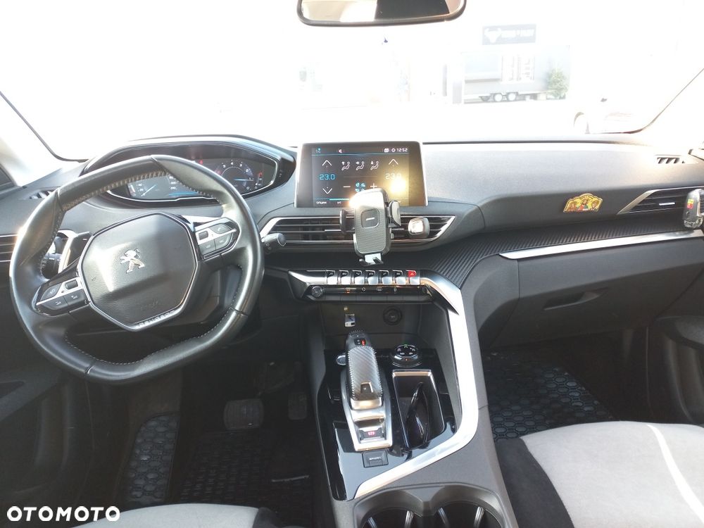 Peugeot 3008 - 5