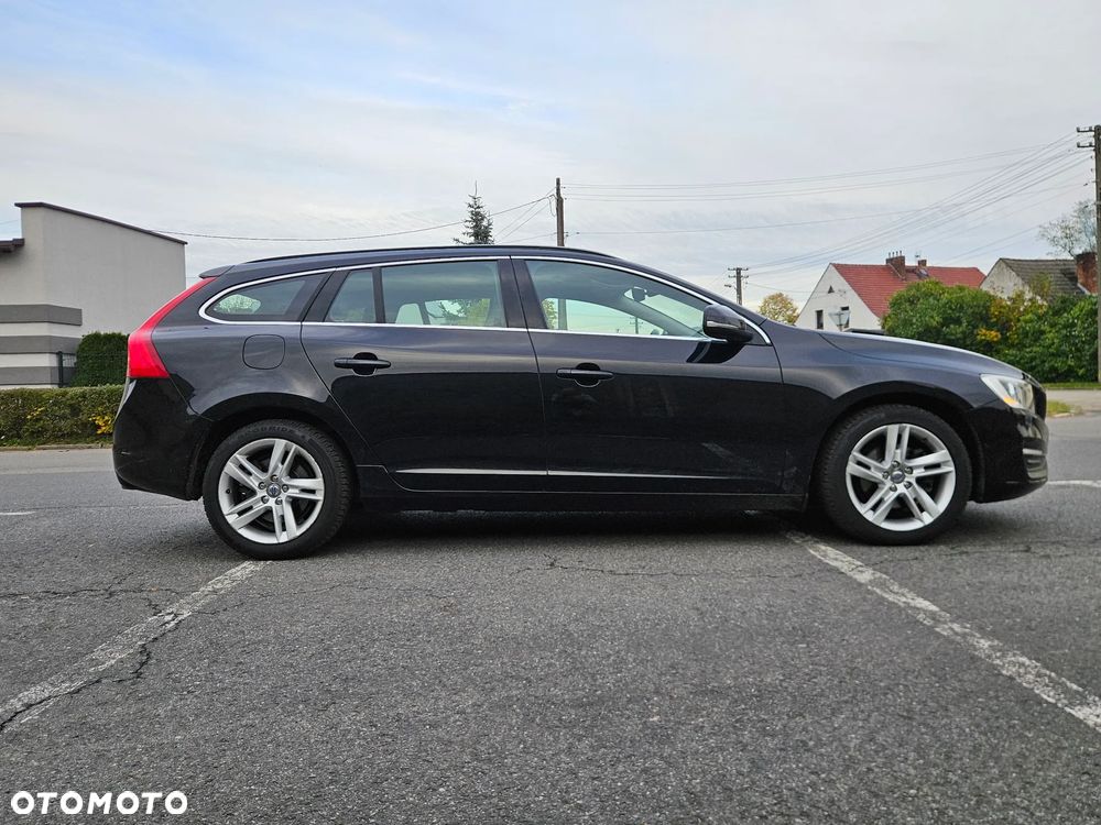 Volvo V60 D4 Drive-E Momentum - 11