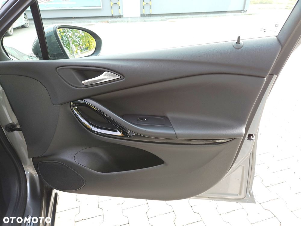 Opel Astra 1.6 CDTI DPF ecoFLEX TourerStart/Stop Exklusiv - 35