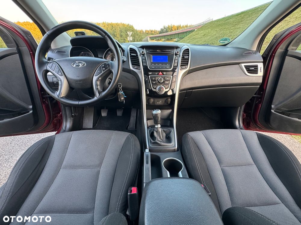 Hyundai i30 blue 1.4 YES Gold - 31