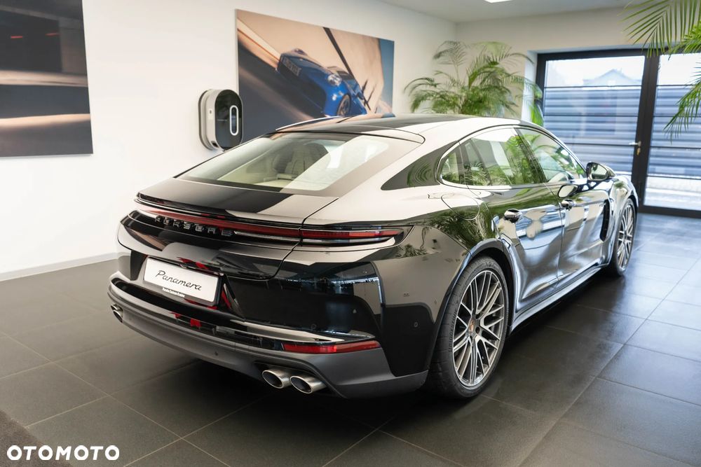 Porsche Panamera 4 E-Hybrid PHEV - 3