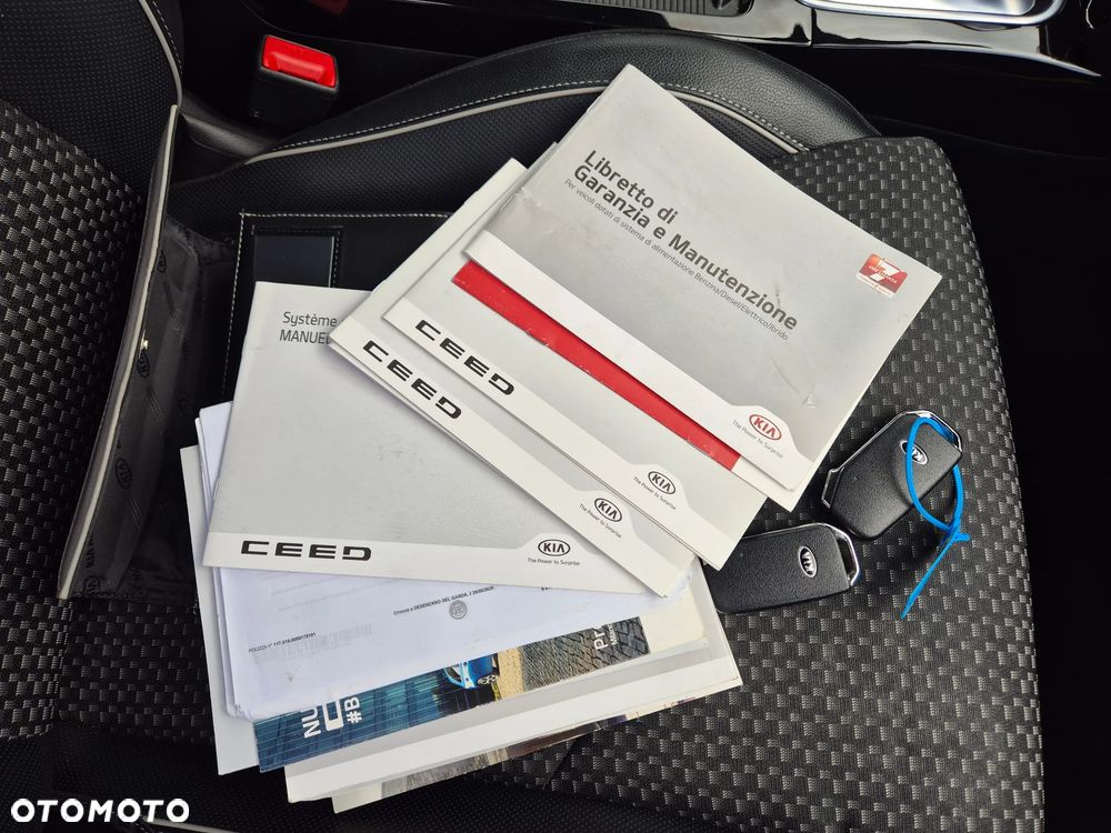 Kia Ceed 1.6 CRDi DCT GT Line - 25