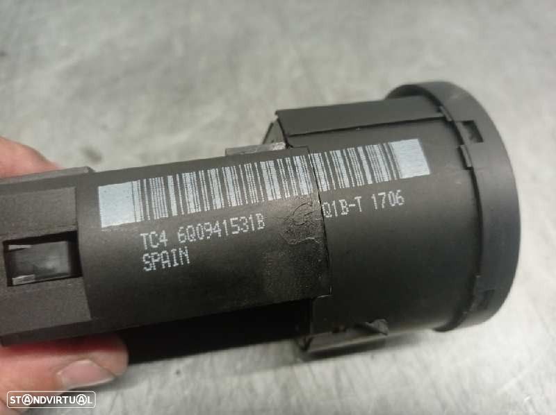 COMANDO LUZES TABLIER VOLKSWAGEN POLO 2006 -6Q0941531B - 1
