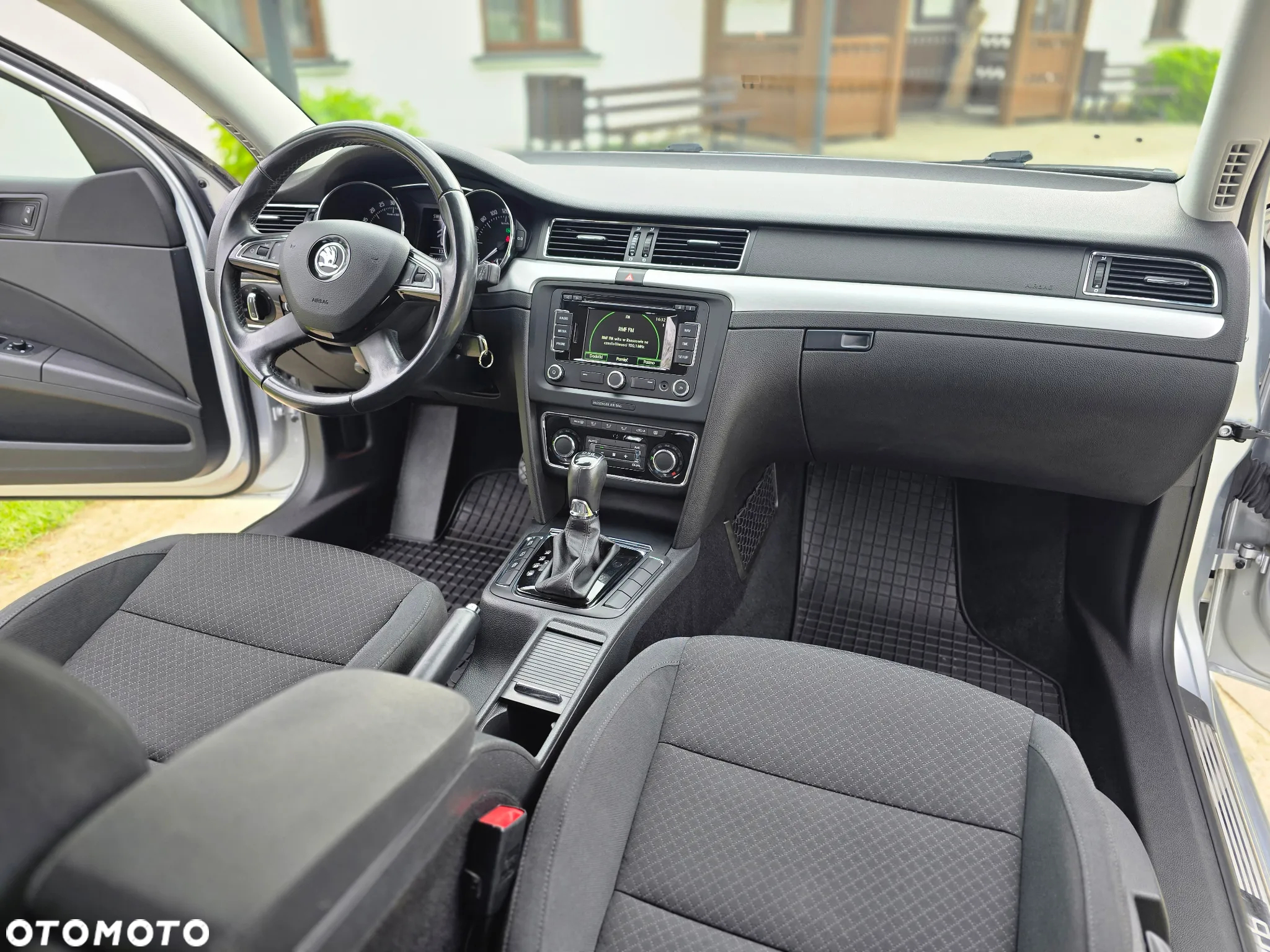 Skoda Superb 2.0 TDI Comfort DSG - 16
