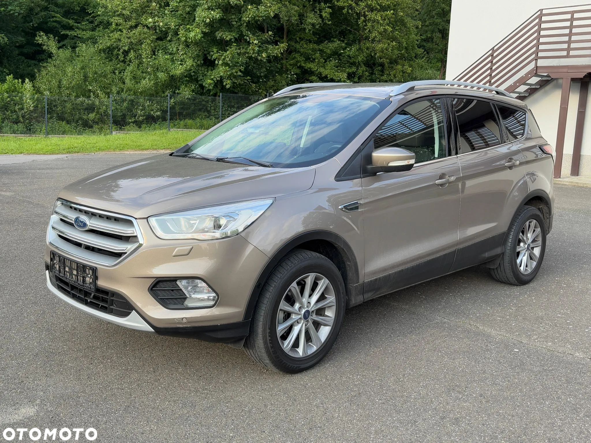 Ford Kuga 1.5 EcoBoost 2x4 Titanium - 1