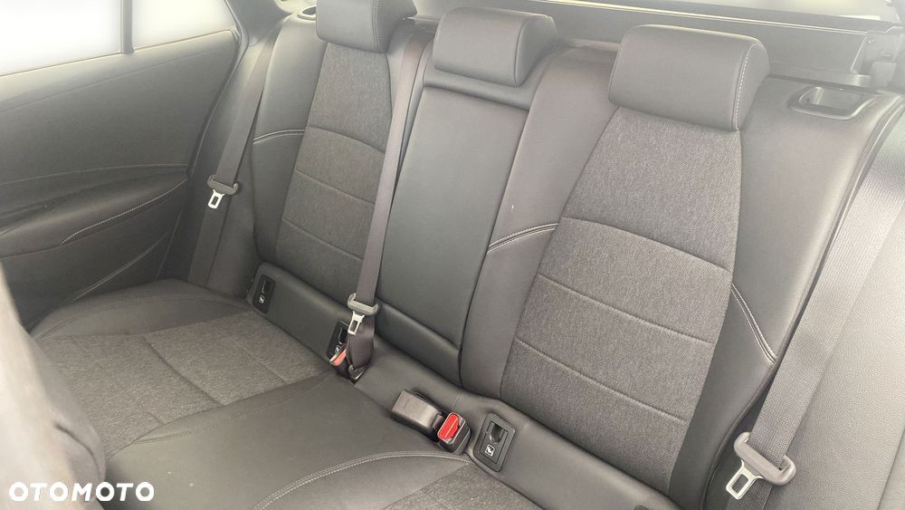 Toyota Corolla 2.0 Hybrid Comfort - 12