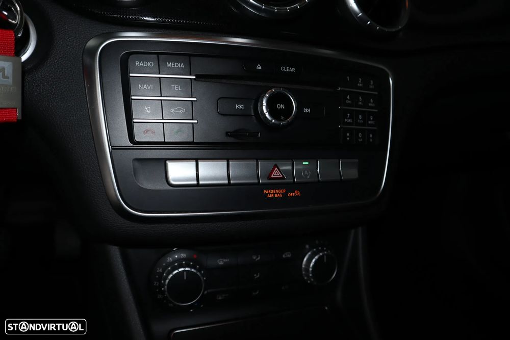 Mercedes-Benz CLA 180 d BlueEFFICIENCY Edition - 20