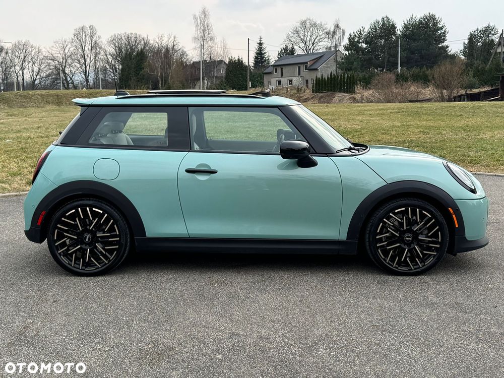 MINI Cooper S Favoured Trim - 11