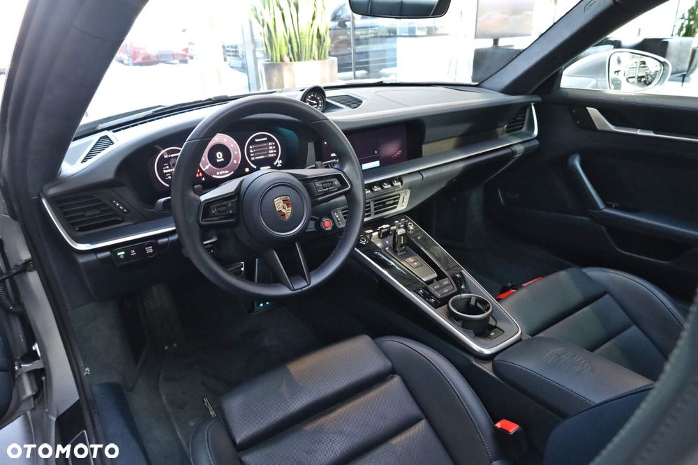 Porsche 911 Carrera S - 7