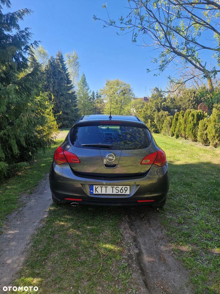 Opel Astra 1.4 T Enjoy - 4