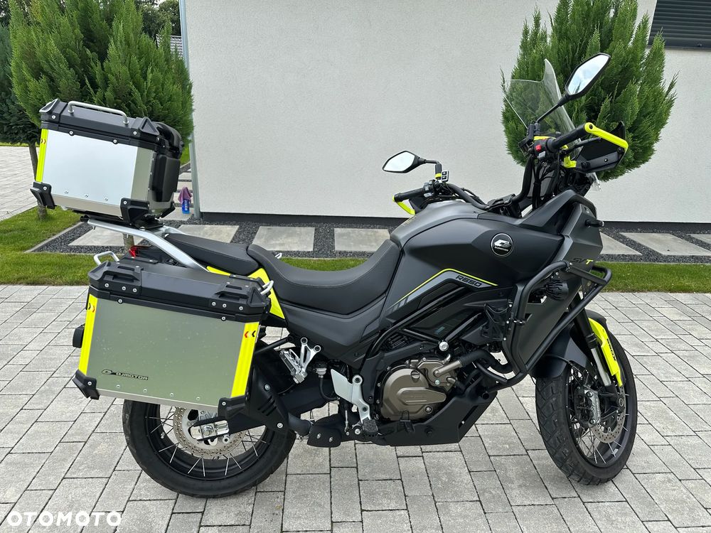 QJMOTOR SVT 650X - 6