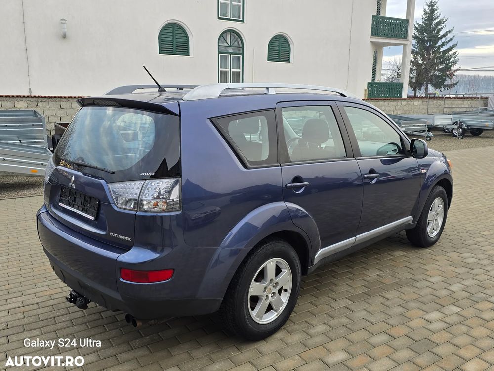 Mitsubishi Outlander 2.0 DI-D 4WD Intense - 4