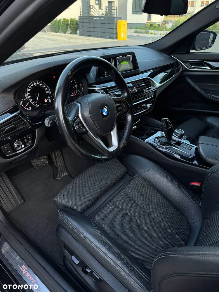 BMW Seria 5 520d Sport Line - 8