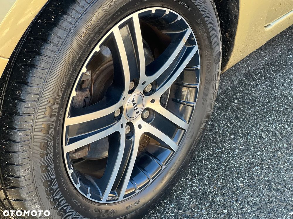 Ford S-Max - 12