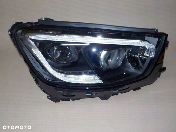 MERCEDES GLC 253 19- LAMPA PRZÓD PRZEDNIA LED