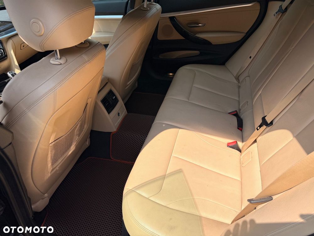 BMW Seria 3 320i GPF - 16