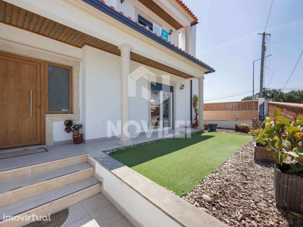 Moradia T4 c/Pátio, Cave e Garagem - Casal dos Matos, Leiria - Grande imagem: 5/34