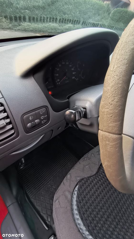 Hyundai Accent - 13